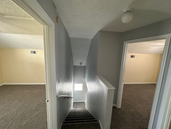Building Photo - 127 Belvoir Dr