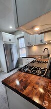 Building Photo - 27 Van Riper Ave