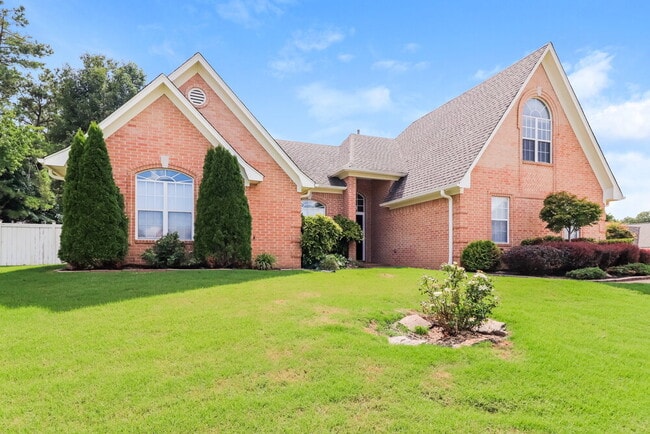 Building Photo - 7699 Shadow Bend Ln