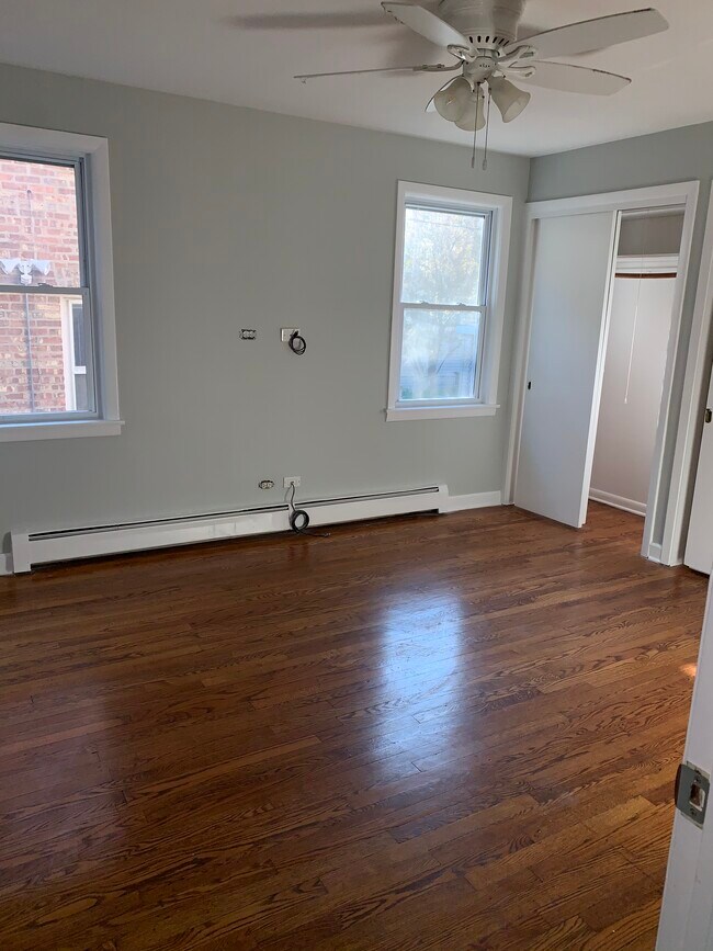 Building Photo - 1613 Madison St