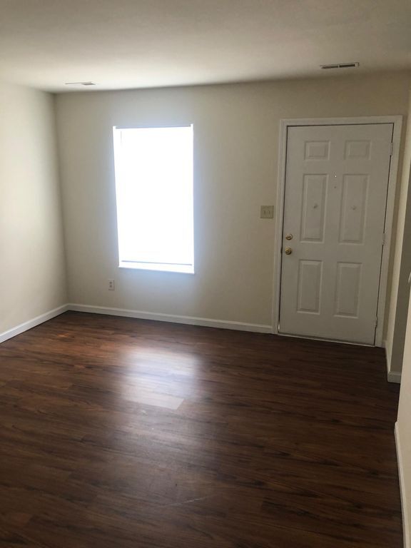 Foto principal - 507 N Main St