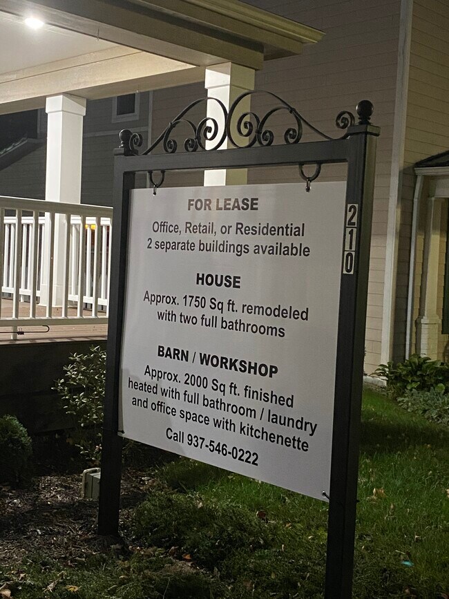 Foto del edificio - 210 S Main St