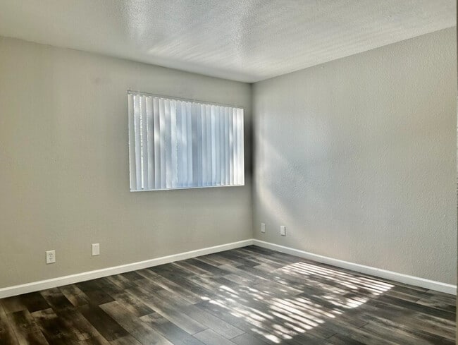 Foto del edificio - 1553 W Mercer Ln