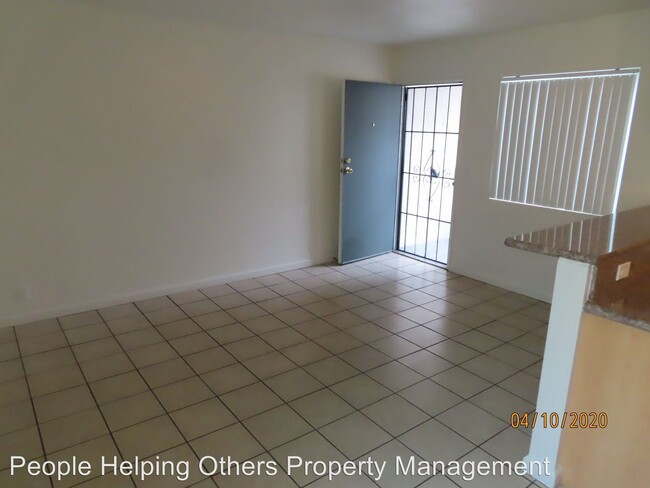Building Photo - 8815 Mira Mesa Blvd