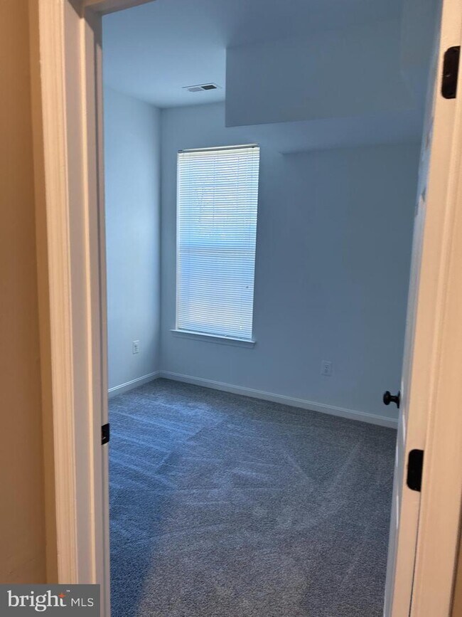 Foto del edificio - 2805 Forest Run Dr