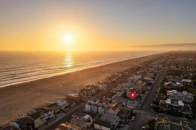 Foto del edificio - 3705 Sunset Ln