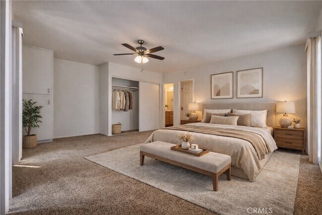 Foto del edificio - 815 N Rose Ave