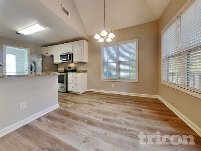 Foto del edificio - 2940 Emerald Springs Dr