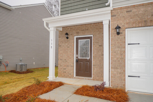 Building Photo - 538 King Clover Ln