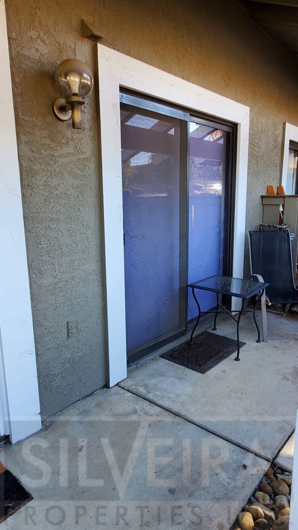 Building Photo - 2 Bedroom condo available in south Santa Maria!