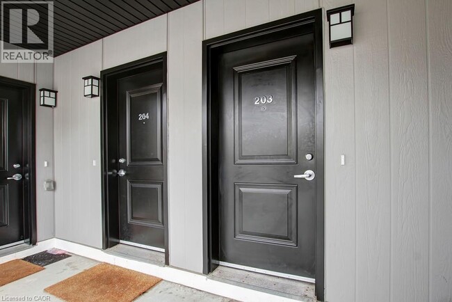 Building Photo - 1202 Main St E