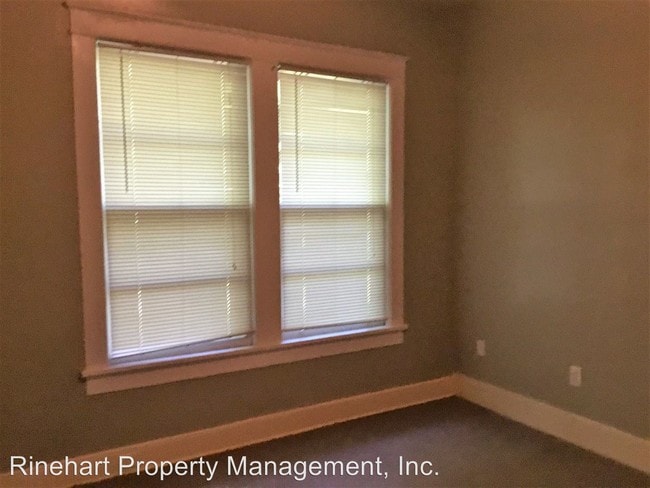 Building Photo - 25 W Roy St