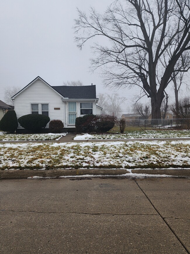 Building Photo - 26233 Penn St