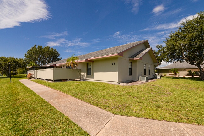 Building Photo - 3970 NW Cinnamon Tree Cir