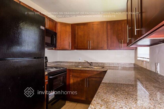 Foto del edificio - 1475 NW 195th St