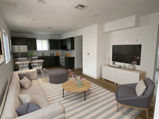 open floor plan - 3553 Percy St