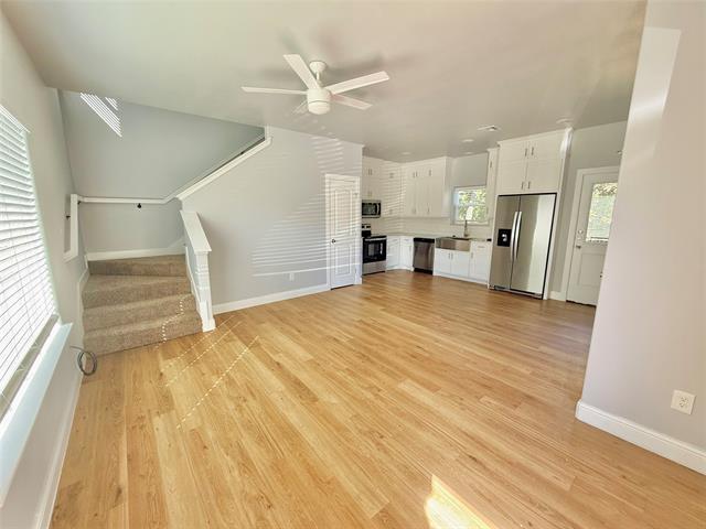 Building Photo - 986 S 6th Ave