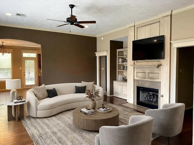 Building Photo - 8422 Alison Ave