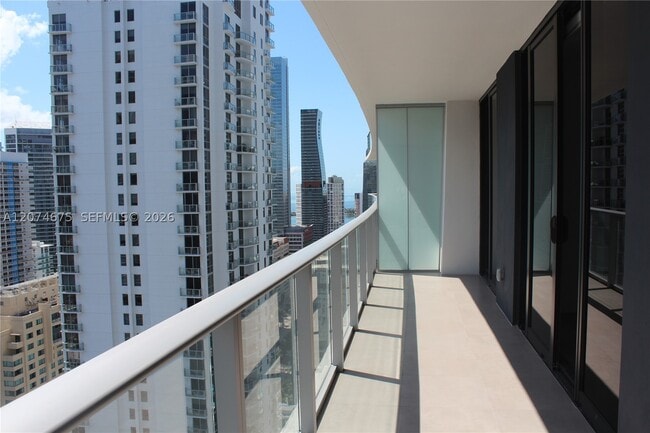 Foto del edificio - 1010 Brickell Ave