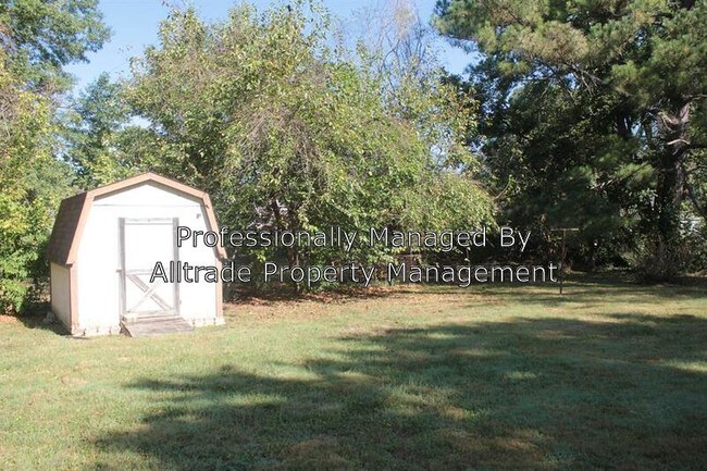 Building Photo - 13912 Petwood Blvd