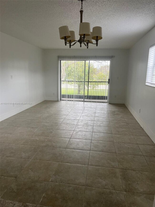 Building Photo - 4276 NW 89th Ave