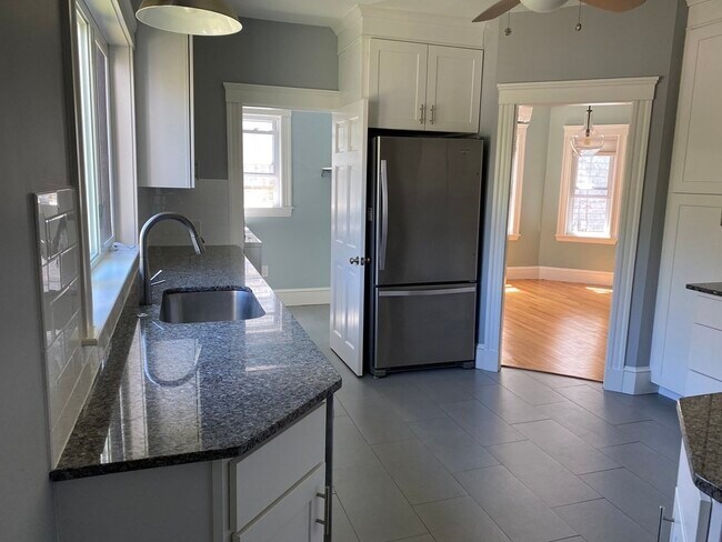 Building Photo - 392 Alewife Brook Pky