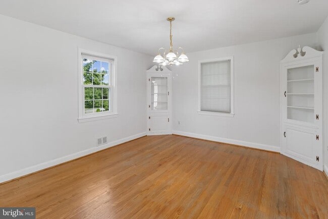 Building Photo - 15118 Liberty Grove Dr