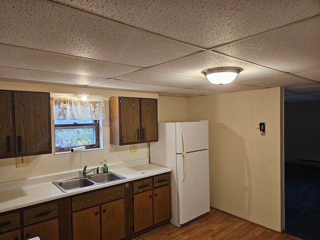 Building Photo - 26024 Randall Rd