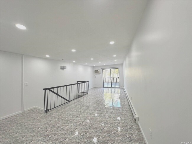 Foto del edificio - 48-10 Skillman Ave