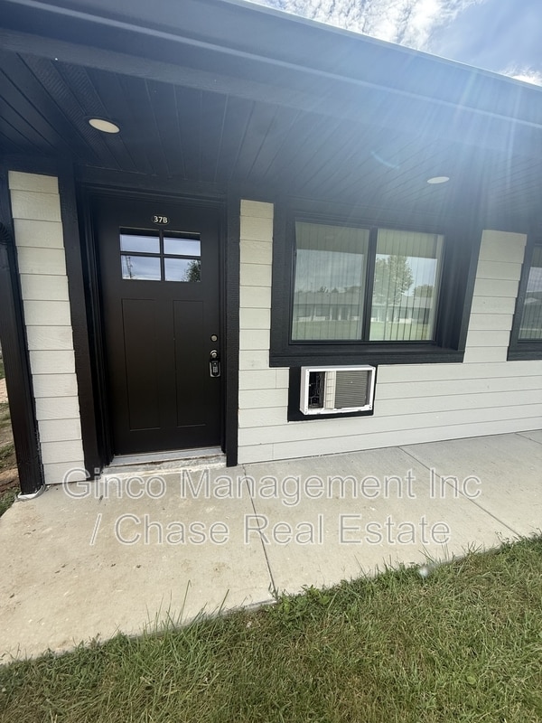 Building Photo - 29837 IL-50