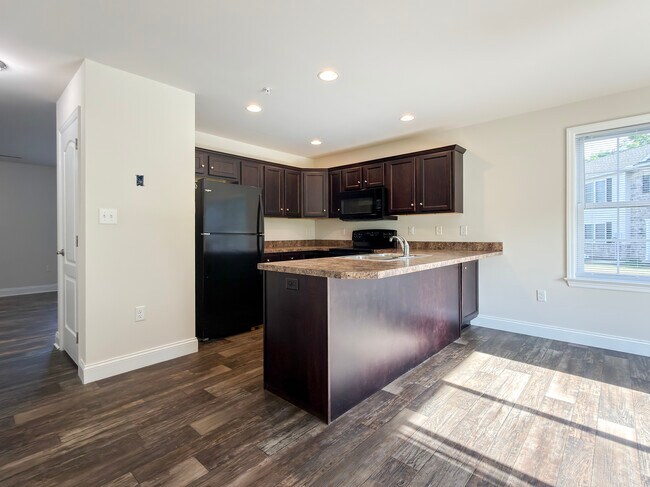 Foto del edificio - 141 Cedarwood Dr