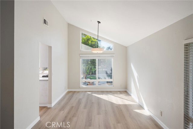 Building Photo - 2 Glorieta W