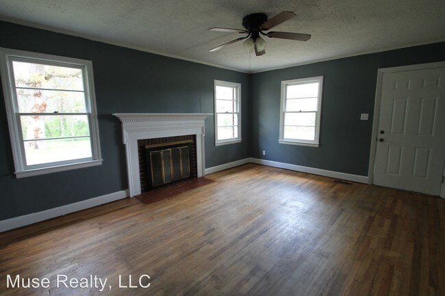 Building Photo - 3 br, 1.5 bath House - 3393 JS Gaston Road