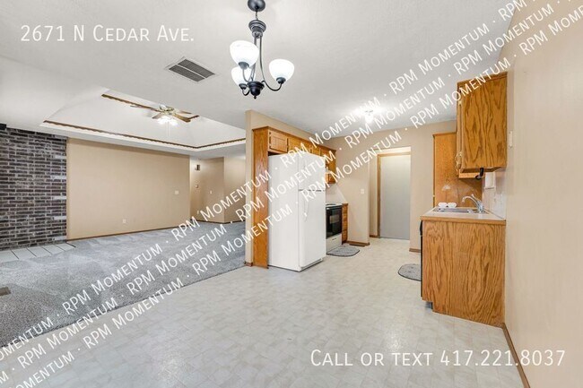 Foto del edificio - 2671 Cedar Ave