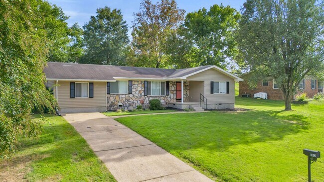 Foto del edificio - Located in the Heart of Hixson! 3 beds, 2 baths, with spacious yard! Make this your Home for the ...