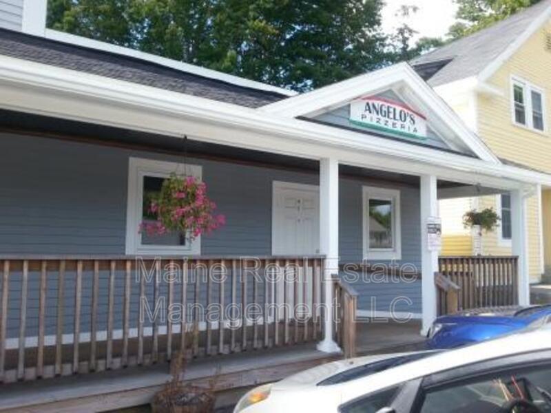 Primary Photo - 102 Main Rd S