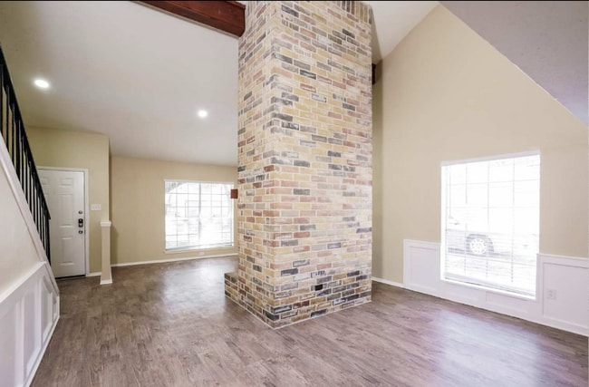 Building Photo - 4401 Dawn Creek Ln