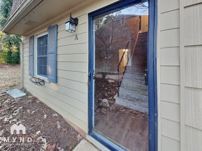 Foto del edificio - 4705 Blue Bird Ct