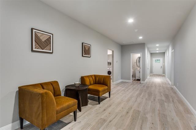 Foto del edificio - 2833 W Biddison St