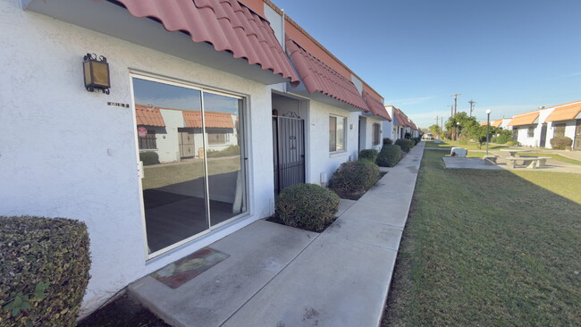 Photo - "Charming 1-Bedroom Condo Oasis in Phoenix - Your Perfect Urban Retreat!"