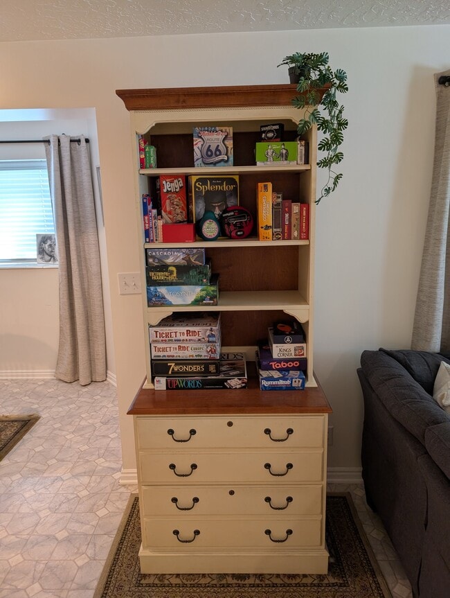 Building Photo - 1906 E Foxmoor Cir