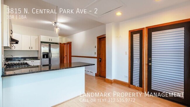 Foto del edificio - 3815 N Central Park Ave  #2, Chicago
