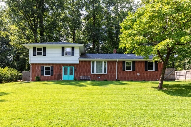 Photo - 111 Deer Spring Rd. House
