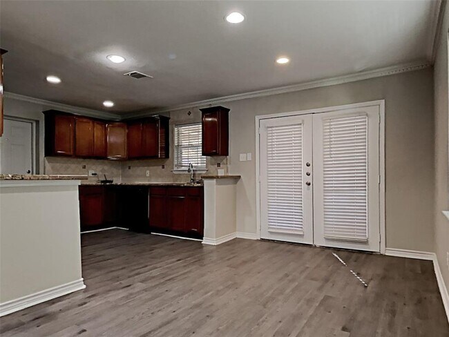Building Photo - 21114 Southern Colony Ct