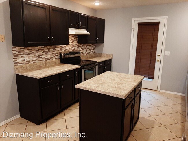 Building Photo - 2 br, 2 bath House - 4311 N. Penny Ct