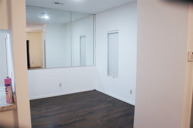 Building Photo - 2023 Gentryside Dr