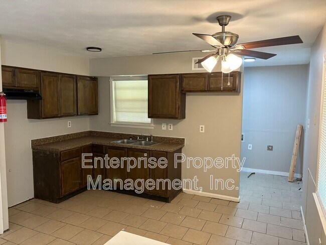 Building Photo - 3437 Ridgemont Ave