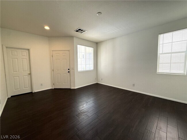 Building Photo - 10143 Pleasant Village Pl
