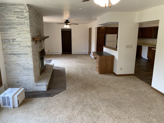 Living Room - N2118 Schacht Rd