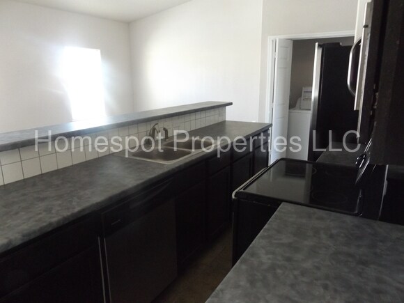 Foto del edificio - 900 E 3rd St